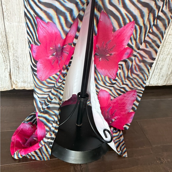 Fashion Nova Vibrant Pink Floral Zebra 2 Piece Set - Picture 10 of 11